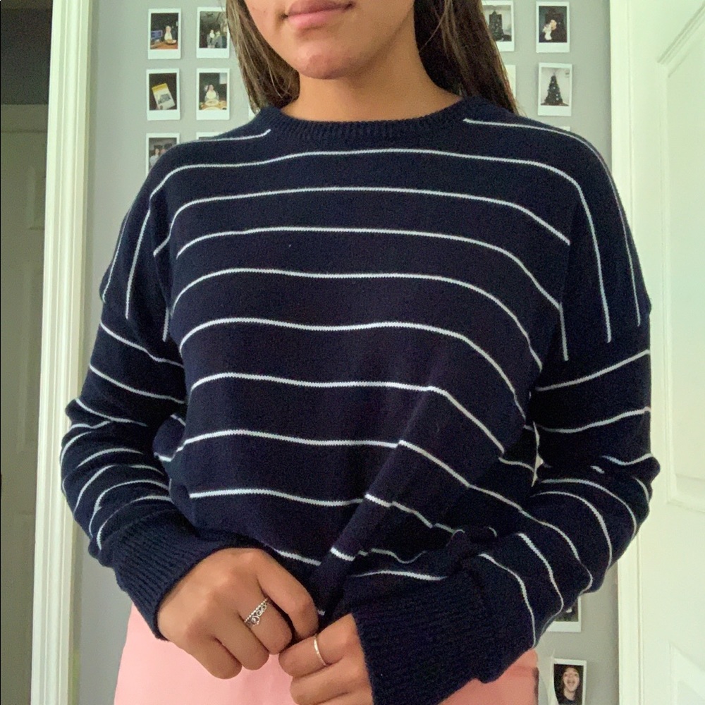 BRANDY MELVILLE TOP